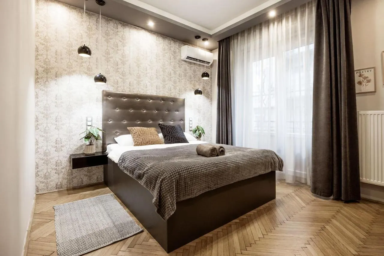 Apartment Chill On The Screened Balcony-Budapest Most Historic Landmarks Hungary